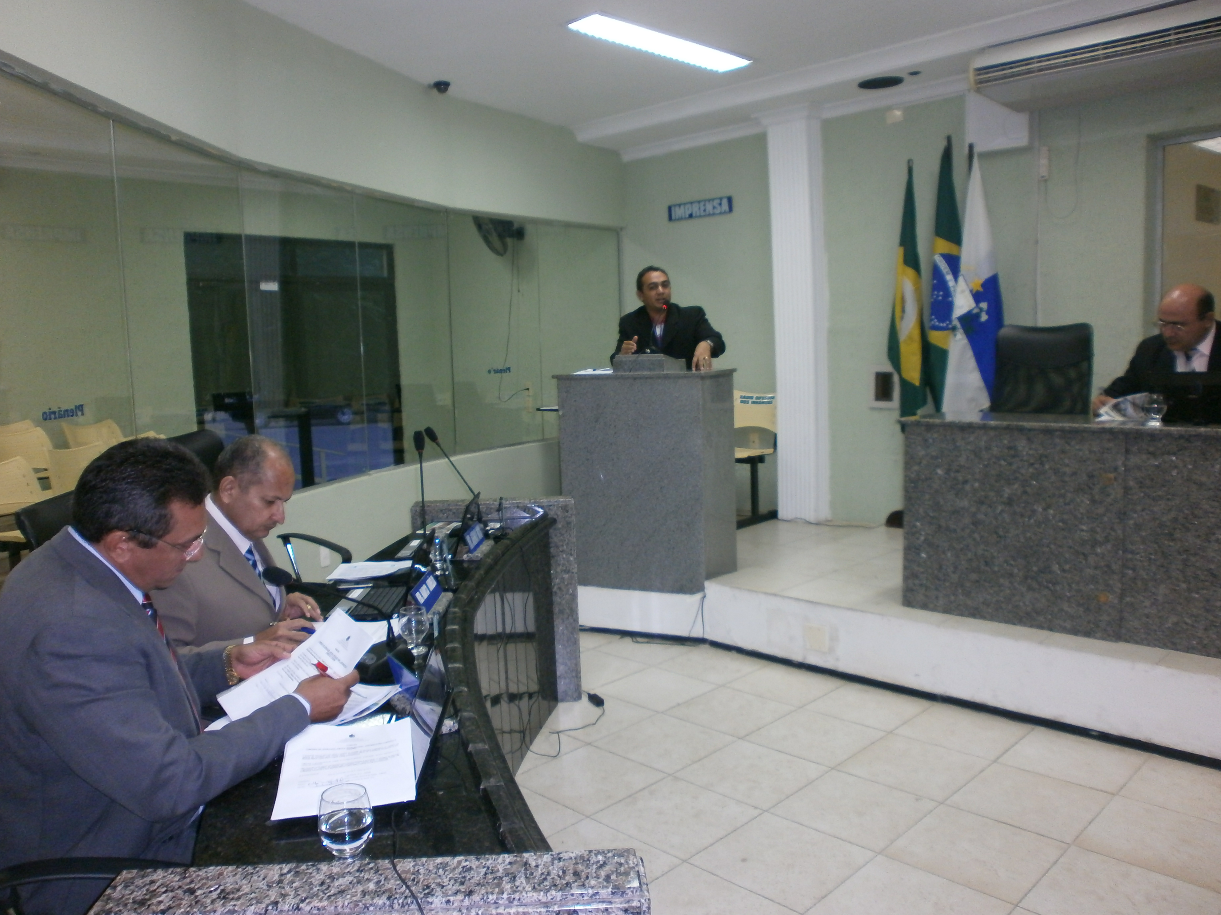 Técnicos da Gerencia da Cogerh de  Iguatu participam de reunião na câmara legislativa de Tauá.