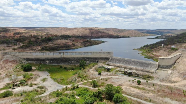 Liberação de água do Açude Mamoeiro, em Antonina do Norte, é definida para até janeiro de 2026